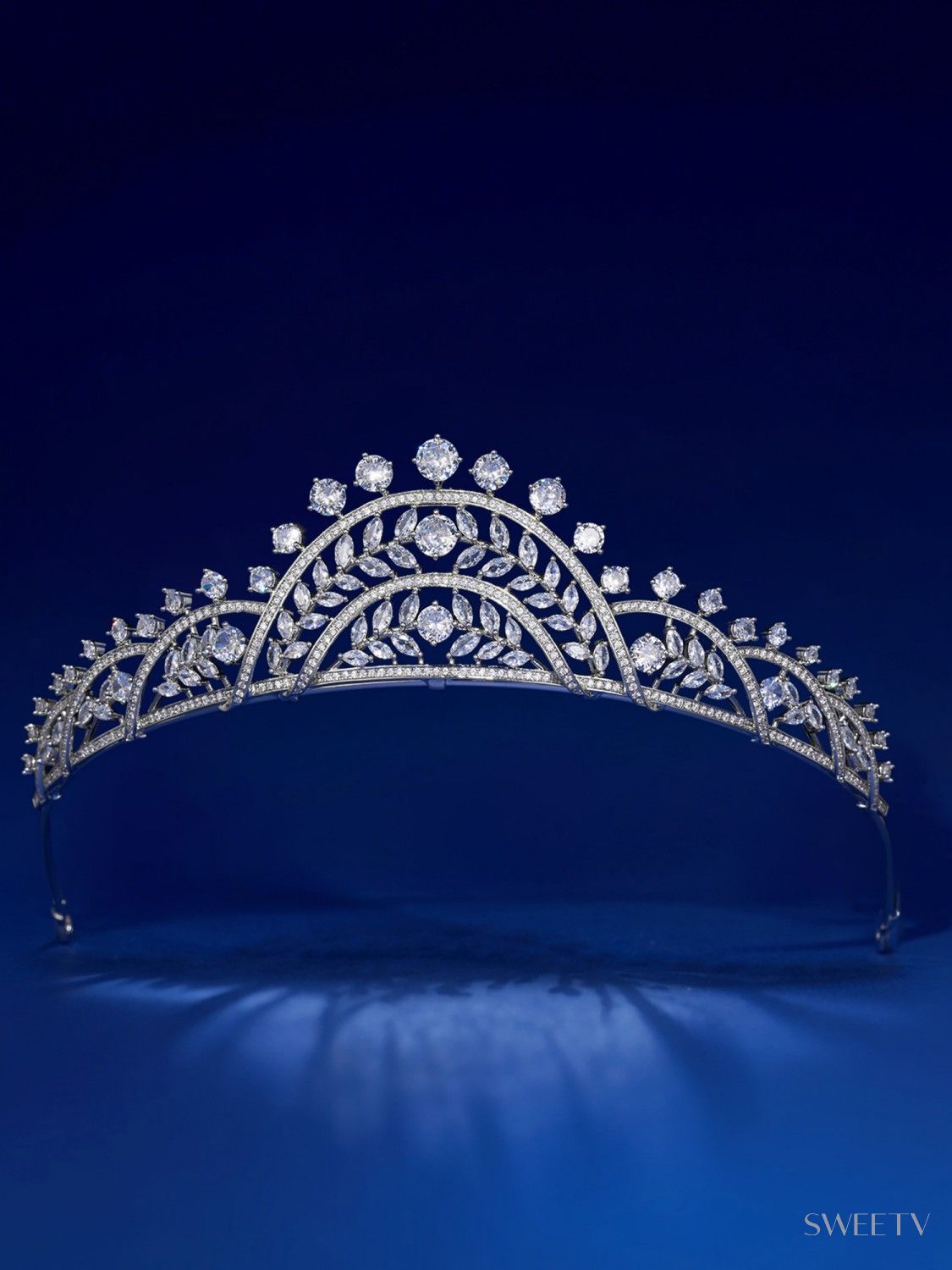 SV Iqra Regal Laurel Tiara