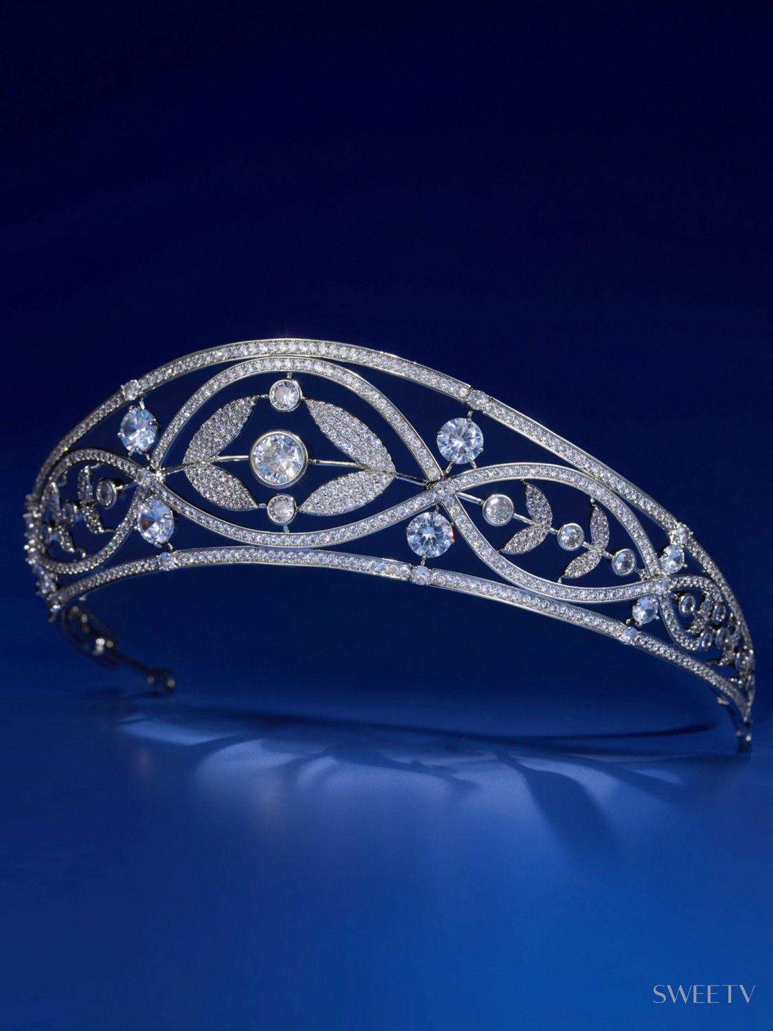SV Gwyn Laurel Leaf Tiara