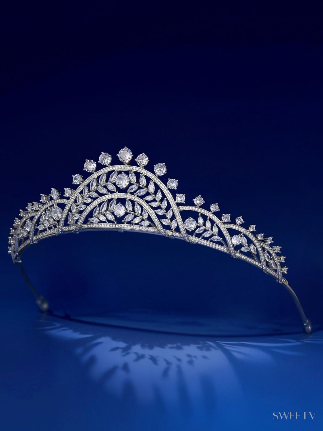 SV Iqra Regal Laurel Tiara