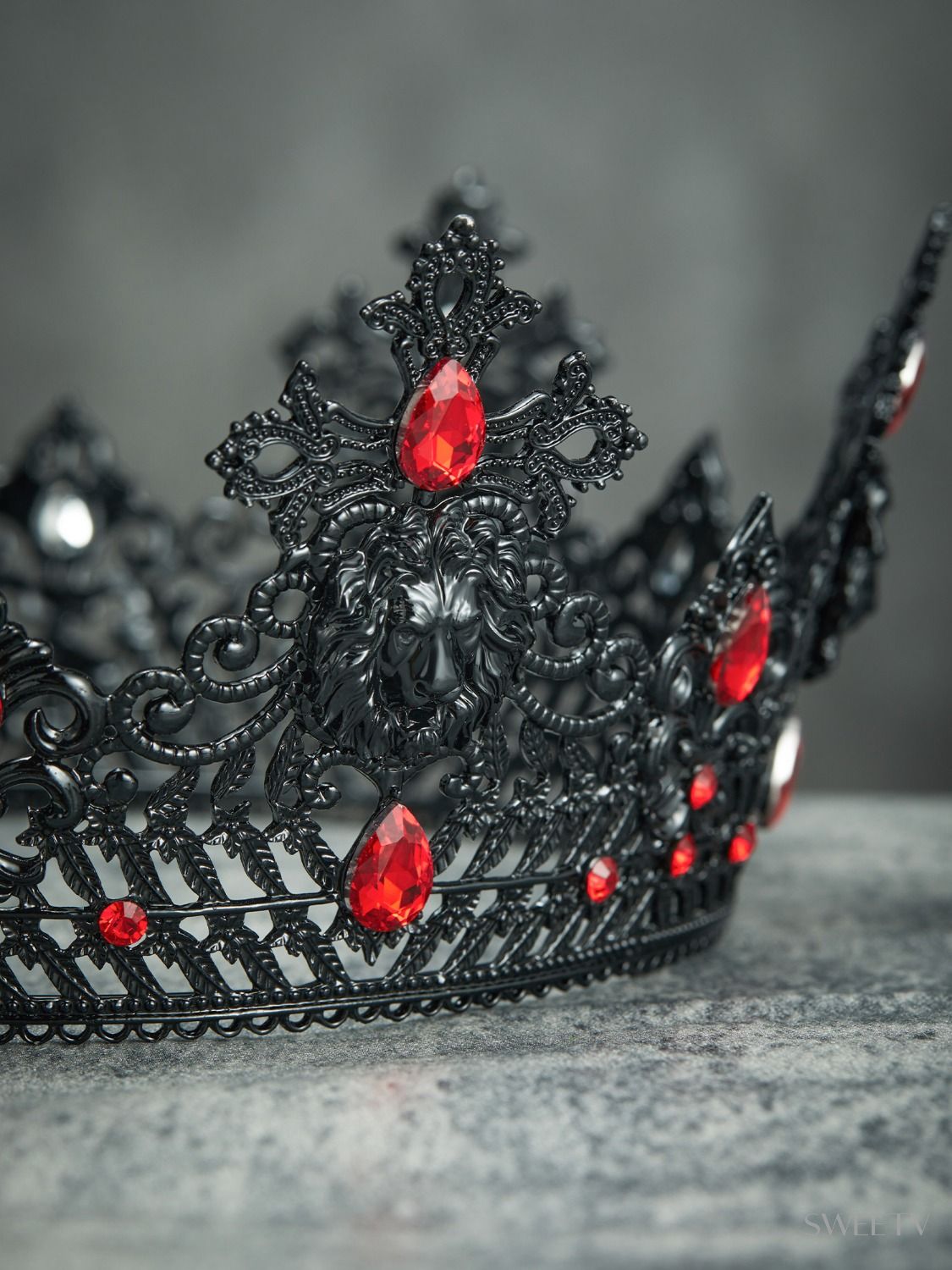 SV Black Leo King Crown-Crowns & Tiaras | SWEETV