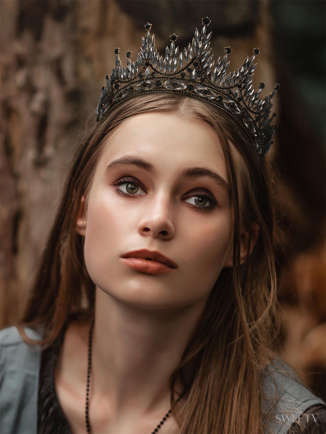 SV Trinity Crystal Tiara
