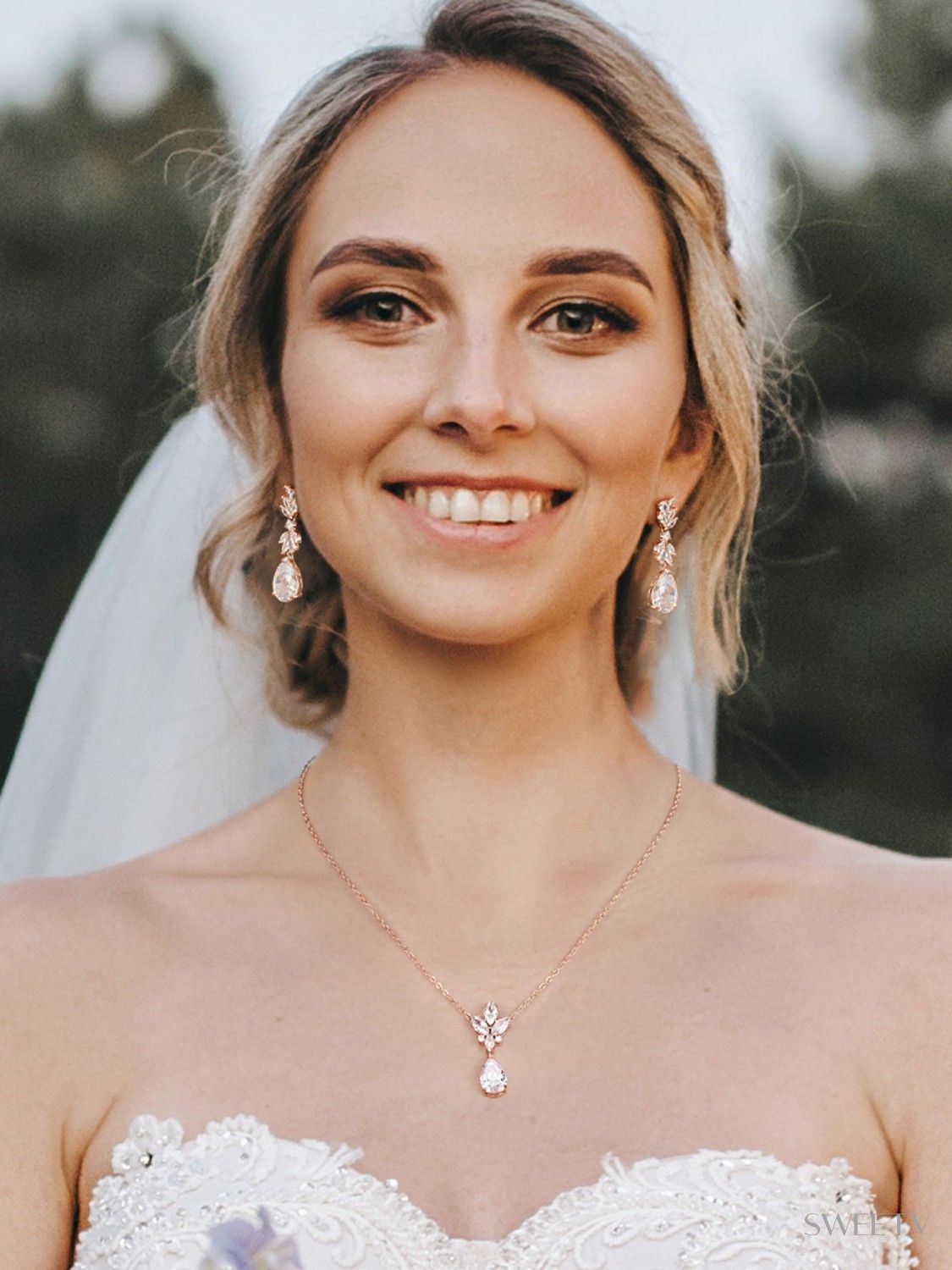 green emerald velvet dress Wedding Jewelry Set - Cubic Zirconia in Silver & Rose Gold 'Iris'